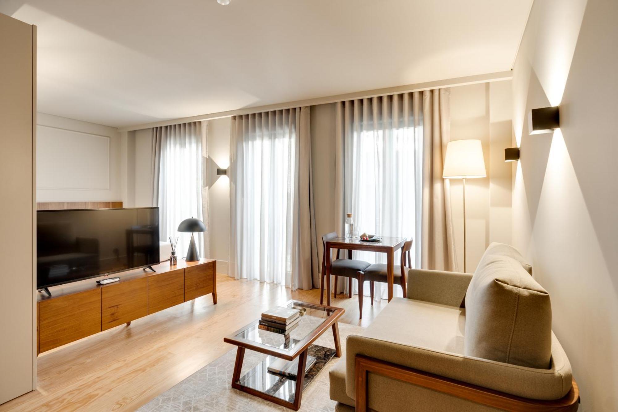 Avus M Suites And Apartments By Da'Home Porto Eksteriør bilde